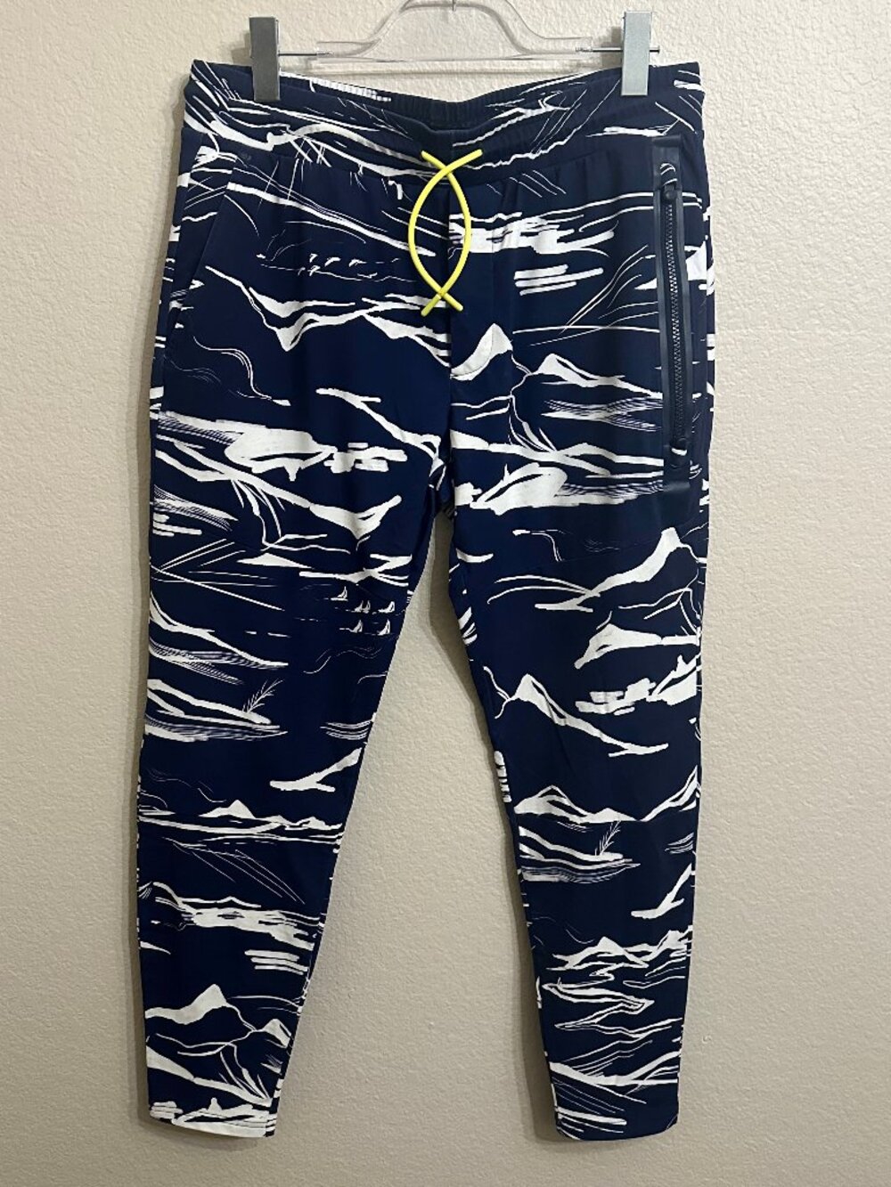 Greyson Navy Blue/White Print Sequoia Joggers